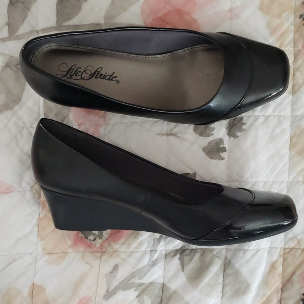 Business wedges